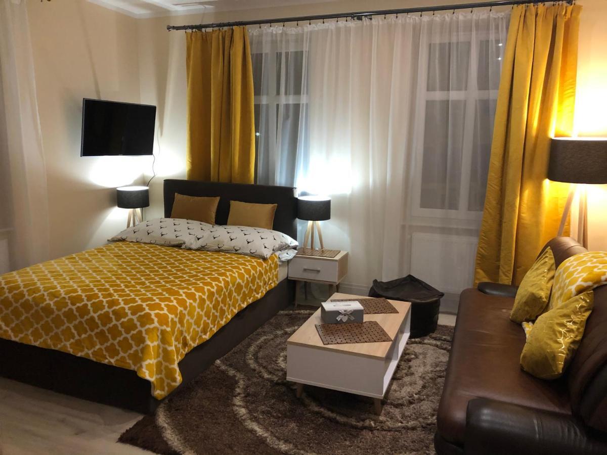 Bibi Apartament Apartment Jelenia Góra Екстериор снимка